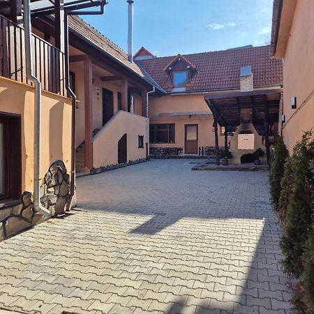 Pensiunea Carul Mare Răşinari Exteriör bild