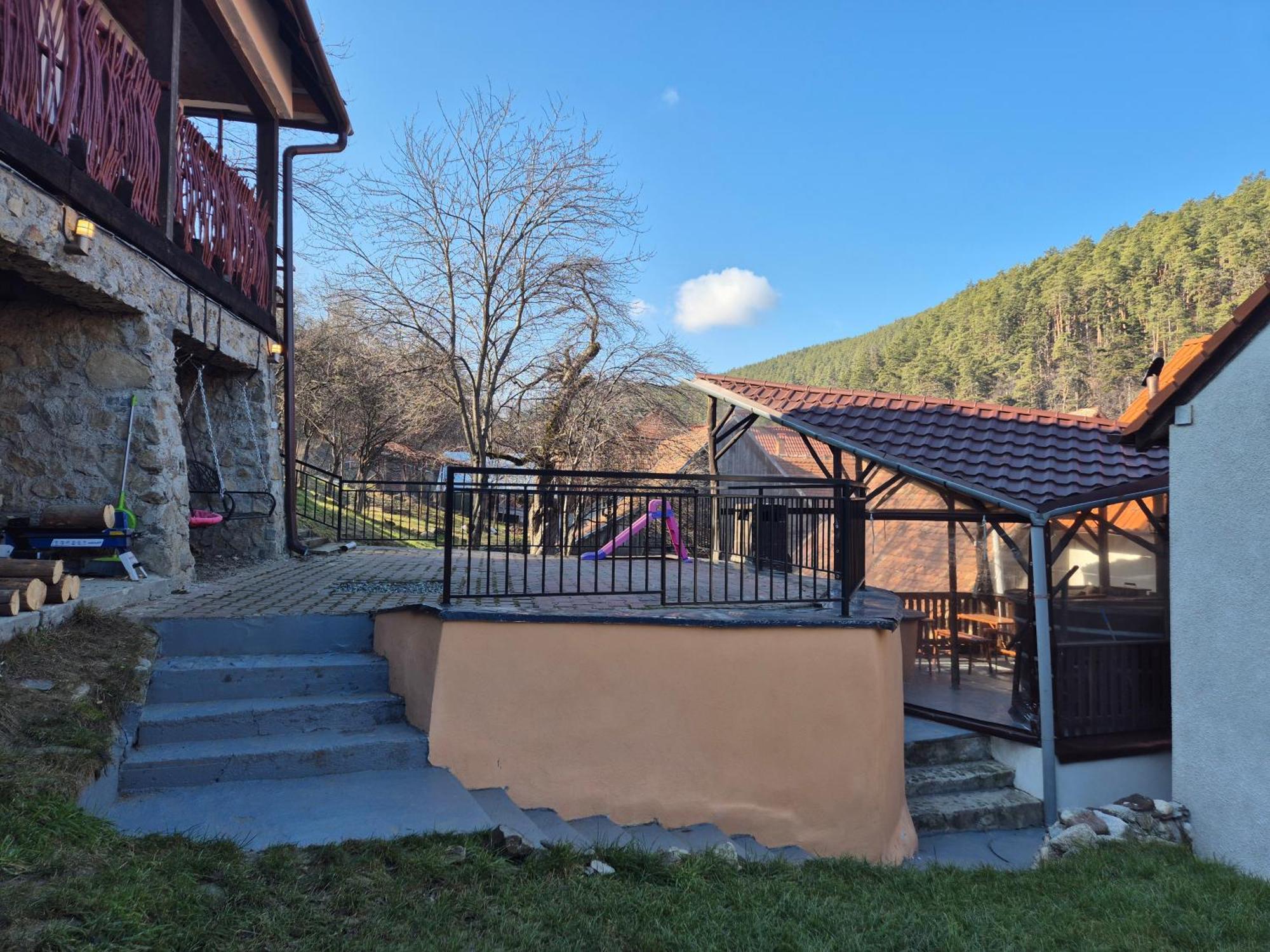 Pensiunea Carul Mare Răşinari Exteriör bild